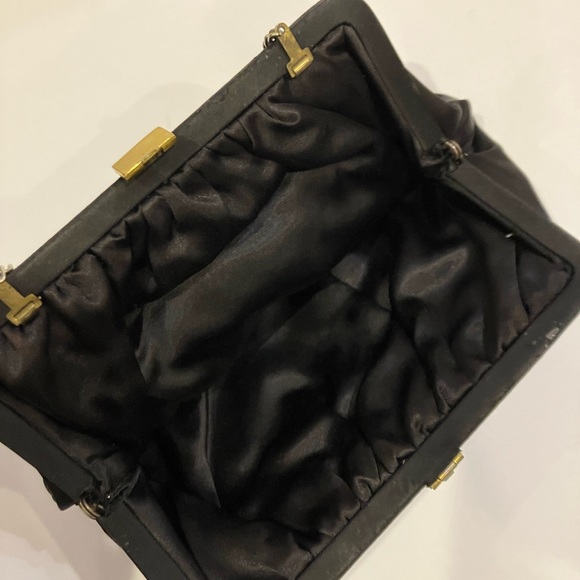 VINTAGE BLACK SILK PLEATED EVENING HANDBAG / CLUTCH GOLD CHAIN HANDLE - Picture 4 of 4